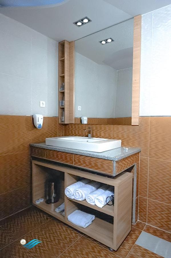 Biser Hotel Derventa ภายนอก รูปภาพ