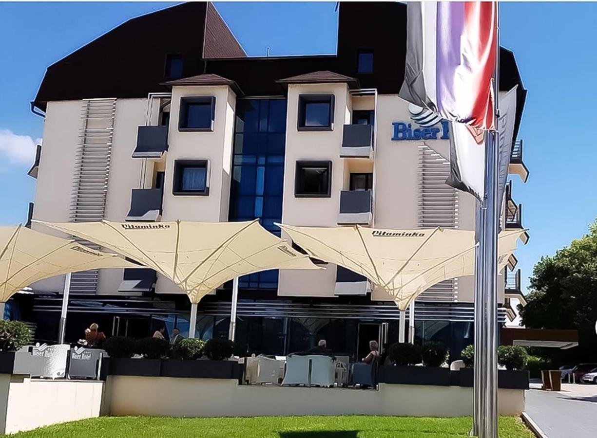 Biser Hotel Derventa ภายนอก รูปภาพ