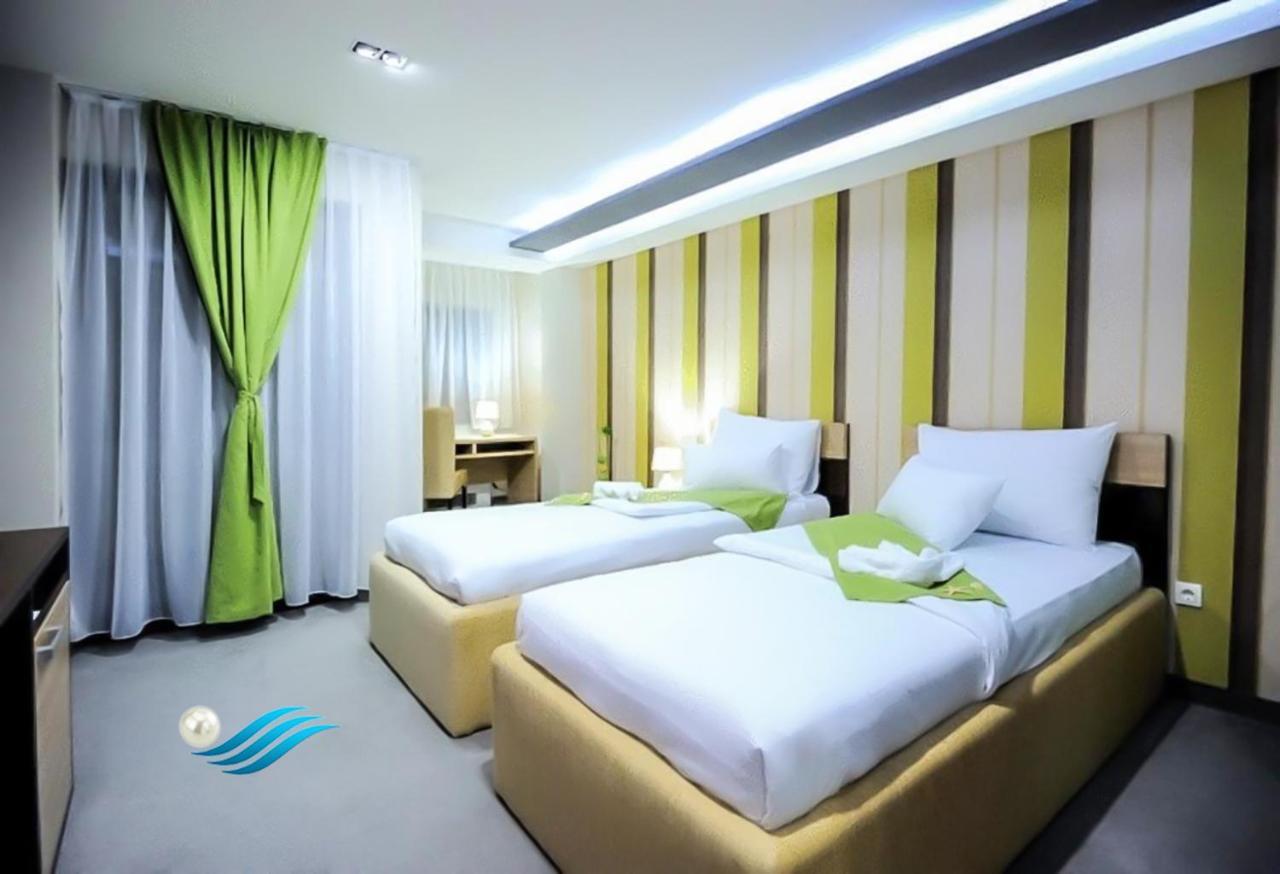 Biser Hotel Derventa ภายนอก รูปภาพ