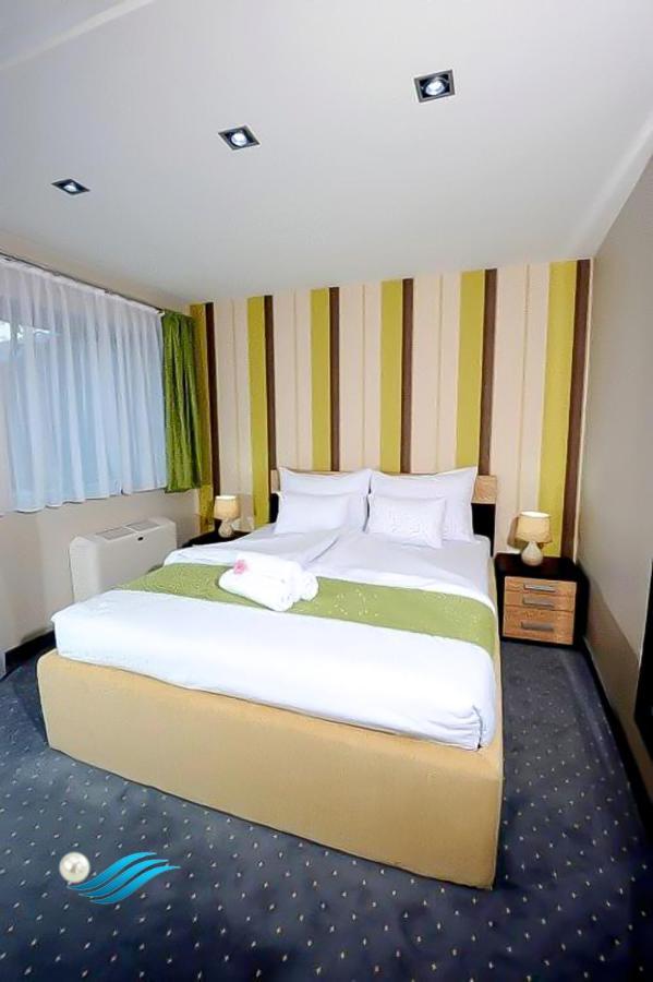 Biser Hotel Derventa ภายนอก รูปภาพ